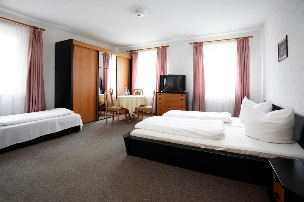 Dreibettzimmer